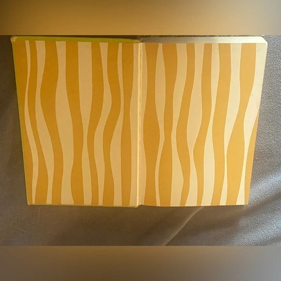 The Swiss Family Robinson Book 1963 - Picture 2 of 5